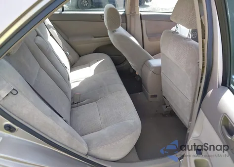 2003 Toyota Camry Le V6 z USA, uszkodzony, nr VIN 4T1BF32K23U544290